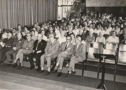 Zuschauer im Otto-Hahn-Gymnasium 1970 in Springe